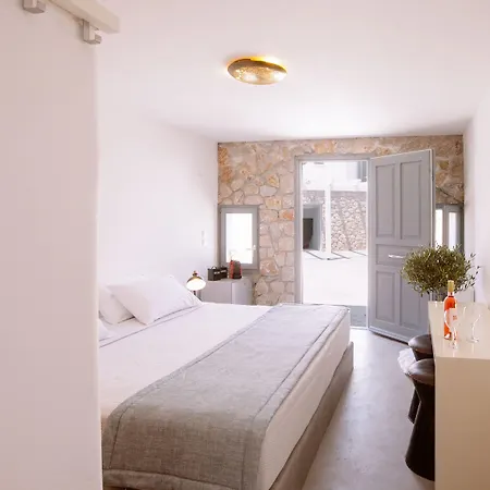 Adelante 88 * Santorini Island